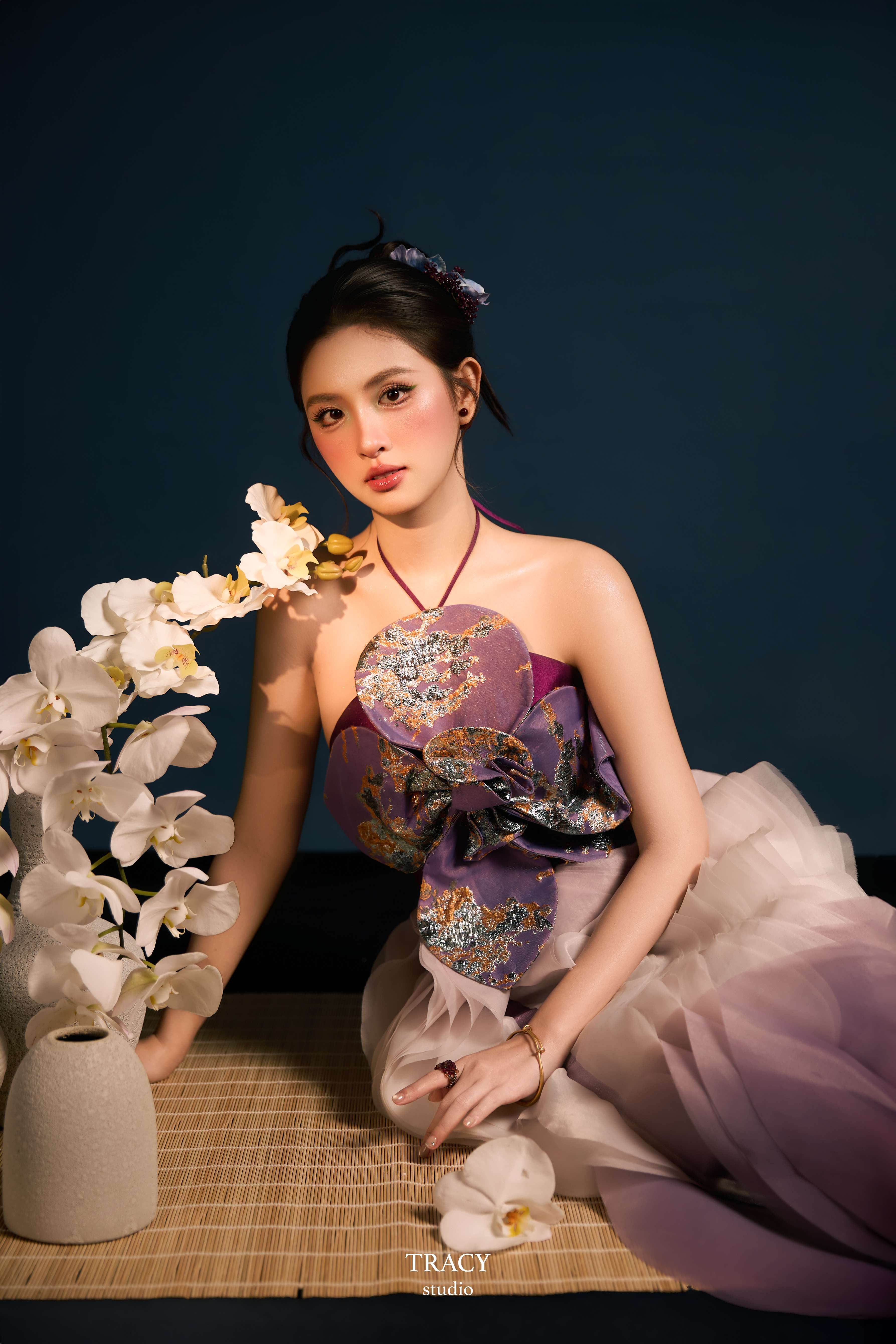 tracy studio chụp concept yếm phong lan